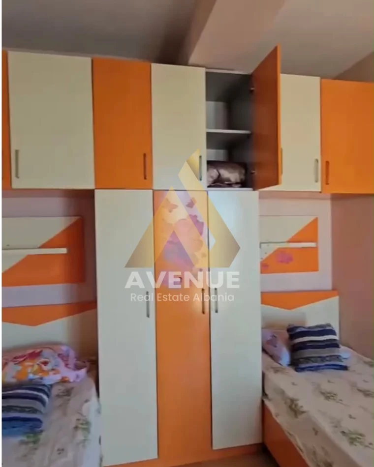 Tirane, jepet me qera apartament 2+1+Ballkon Kati 7, 110 m² 600 € (Rruga e Dibres)
