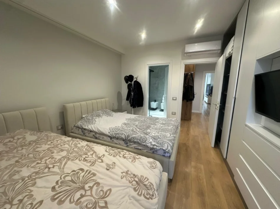 Tirane, shitet apartament 2+1+Ballkon Kati 9, 116 m² 190.000 € (Rruga Sokrat Miho)