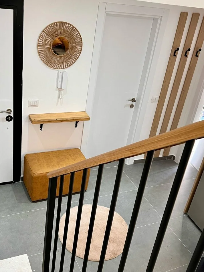 Tirane, jepet me qera apartament duplex Dublex Kati 4, 130 m² 1.000 € (kodra e diellit)