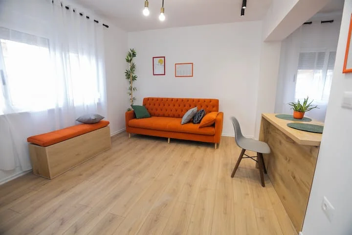 Tirane, jepet me qera apartament 1+1+Ballkon Kati 5, 60 m² 580 € (Rruga e Dibres)