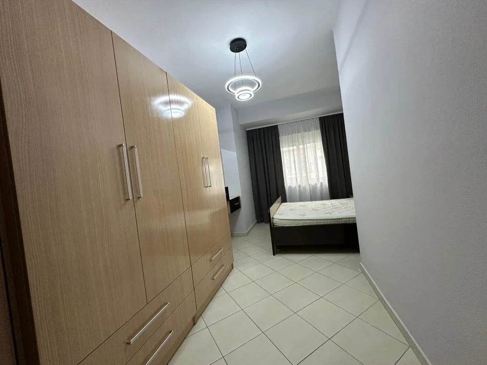 Tirane, shitet apartament 2+1 Kati 2, 114 m² 142.000 € (Ysberisht)