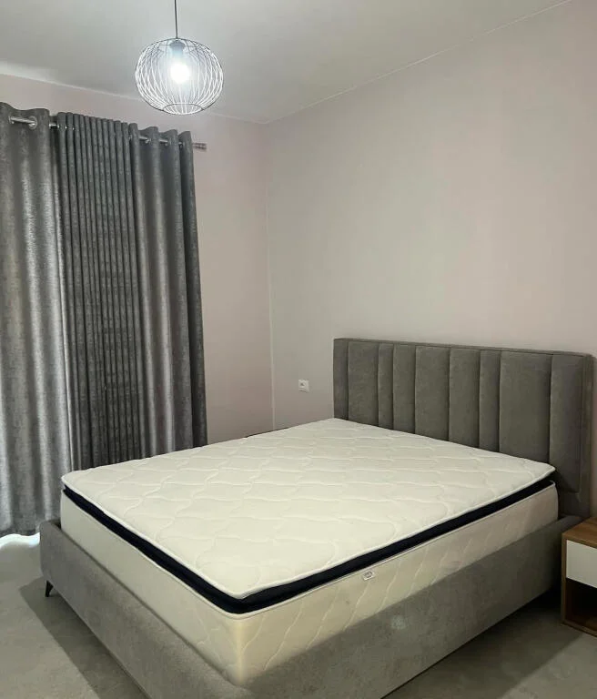 Tirane, jepet me qera apartament 1+1+parkim Kati 7, 70 m² 550 € (YZBERISHT GRAND GALLERY)