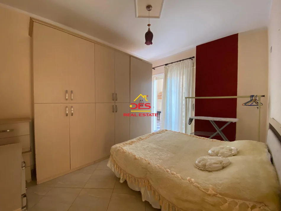 Vlore, jepet me qera apartament 2+1+Ballkon Kati 7, 400 m² 400 € (Rruga Hasan Kushta)