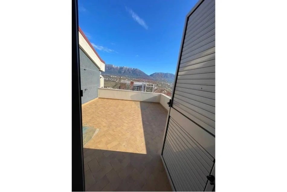 Tirane, jepet me qera 1+1 , (sauk)