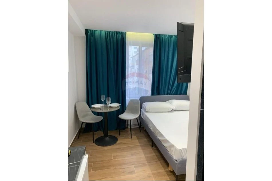 shitet , (4 STUDIO PER SHITJE NE BLLOK)