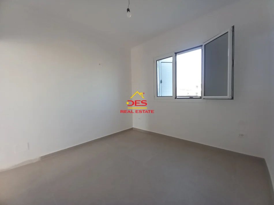 Vlore, shitet Vile 3+1+Aneks+Ballkon Kati 0, 280.000 € (Rruga Lef Sallata)