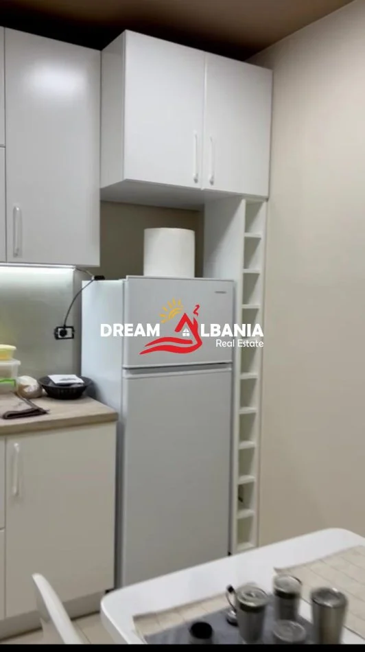 Tirane, jepet me qera apartament 1+1 Kati 3, 70 m² 500 € (tek Liqeni i Thate)