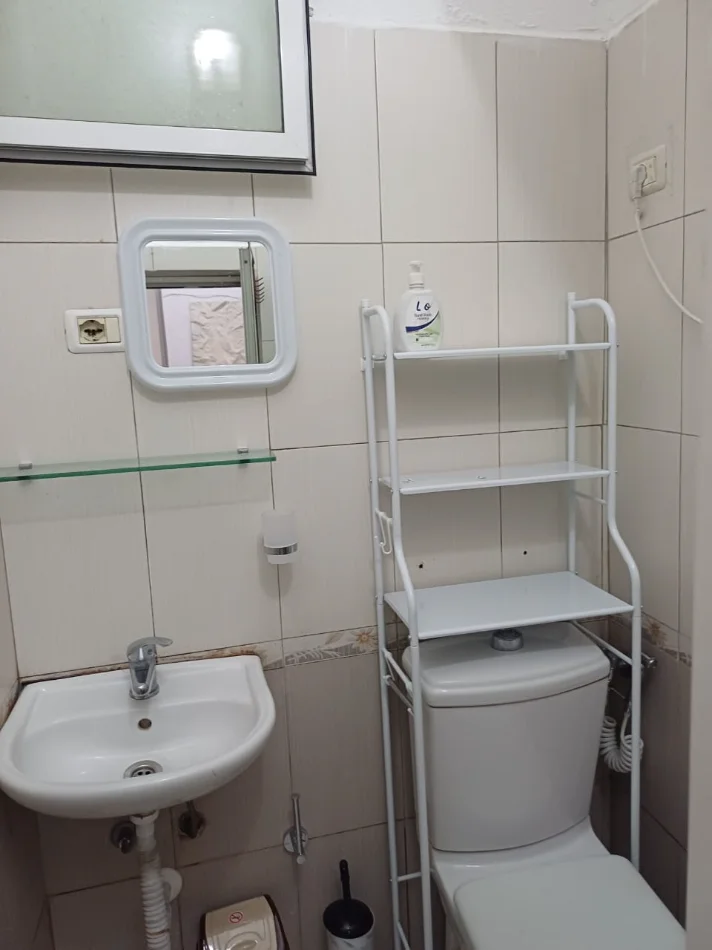 Tirane, jepet me qera garsonier 1+1 Kati 1, 30 m² 35.000  lek
