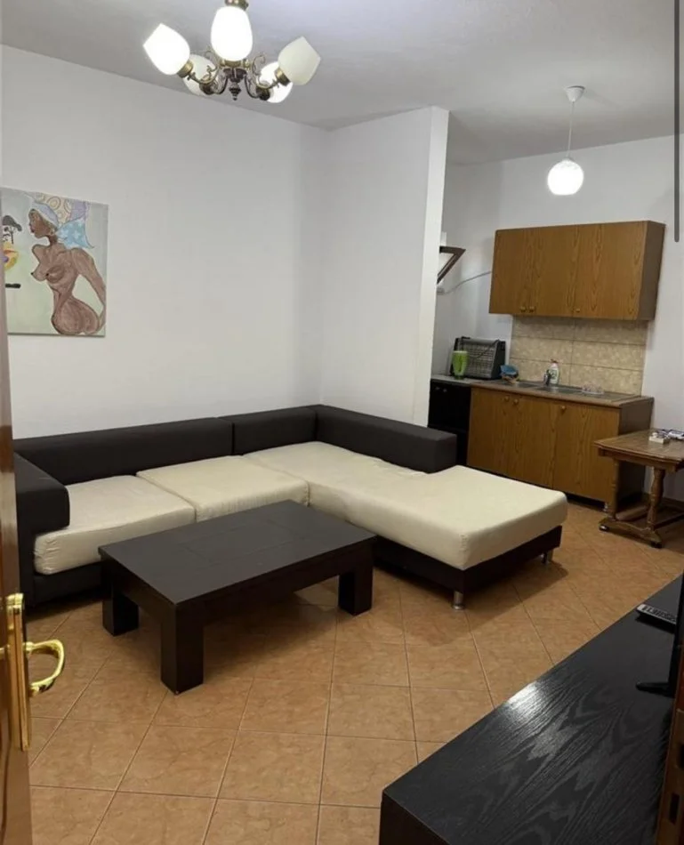 Tirane, jepet me qera garsonier Kati 2, 27.000 € (Siper Kompleksit Grand)