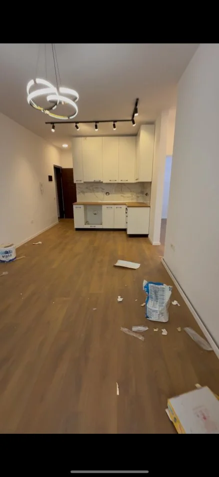 Tirane, shitet apartament 2+1+Ballkon Kati 5, 77 m² 170.000 € (Hoxha Tasim)