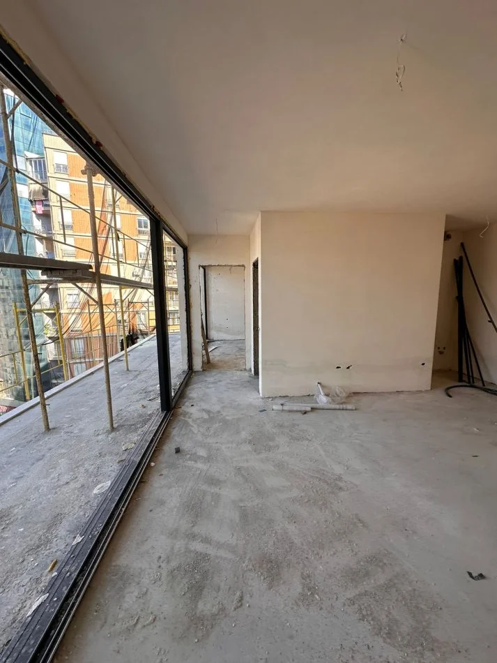 Tirane, shitet apartament 2+1+Ballkon Kati 6, 86 m² 145.000 € (rruga e dibres)
