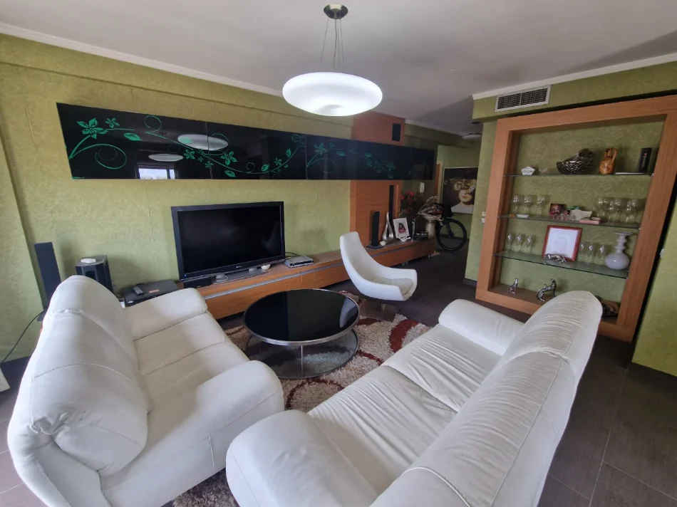 Tirane, shitet apartament+verande | Penthouse Kati 8, 175 m² 312.000 € (zogu i zi)