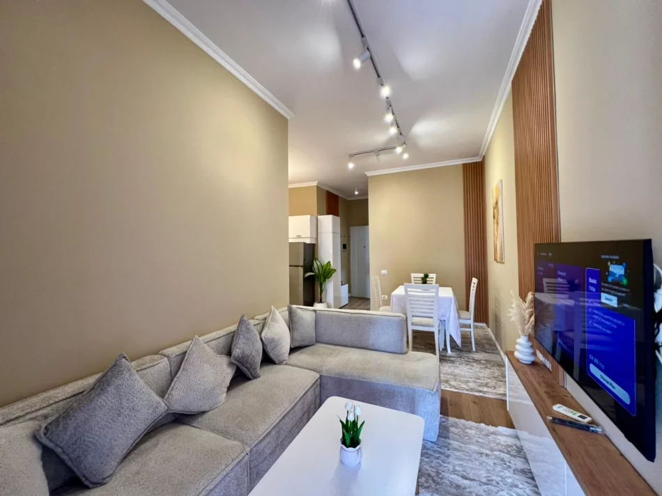 Tirane, jepet me qera apartament 1+1 Kati 4, 70 m² 900 € (Rruga pinare)