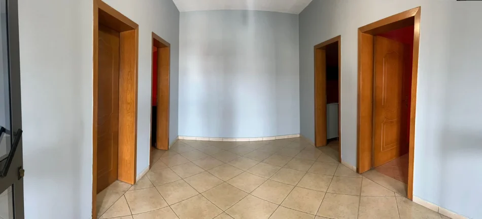 Tirane, shitet hotel Kati 3, 1.250 m² 850.000 € 