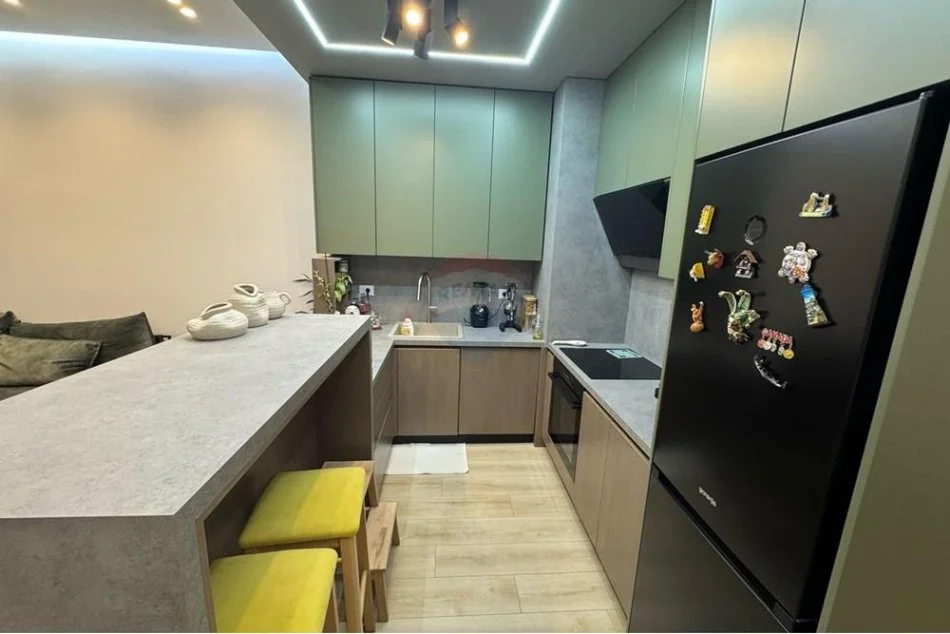 shitet , 73 m² 168.000 € (APARTAMENT 2+1+POST PARKIMI PER SHITJE)