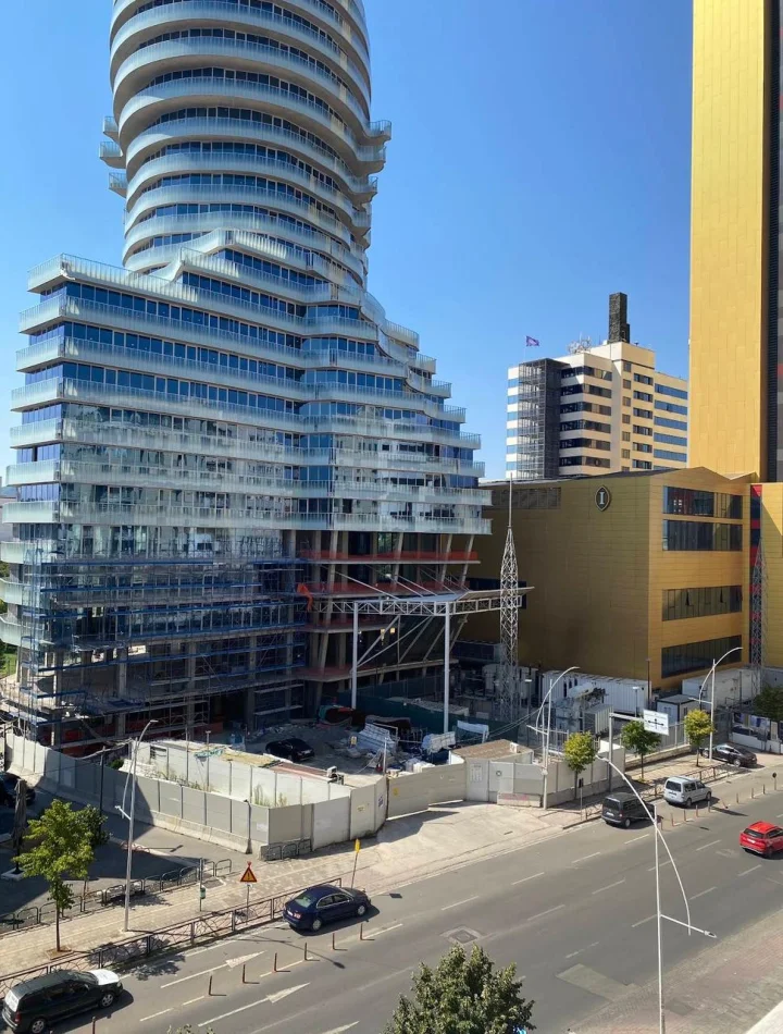 Tirane, jepet me qera dyqan Kati 0, 200 m² 6.000 € (RRUGA URANI PANO)