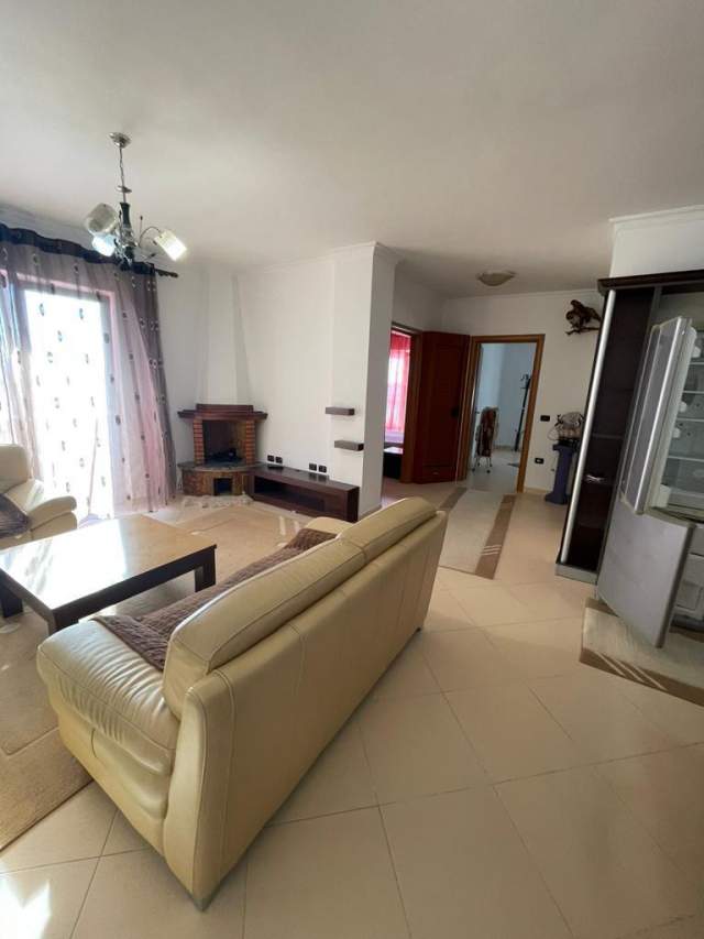 Tirane, jepet me qera apartament 2+1+A+BLK Kati 7, 110 m² 45000 Leke (5maj)