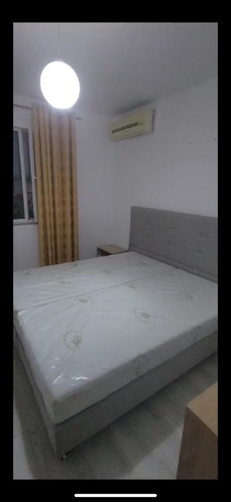 Tirane, jepet me qera apartament 2+1+BLK Kati 5, 80 m² 450 Euro (rruga Ndre Mjeda)