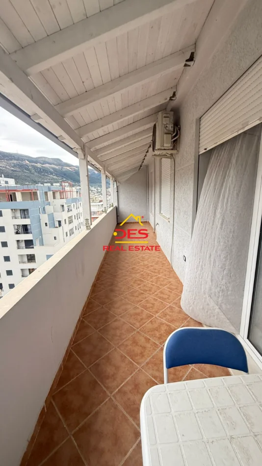 Vlore, jepet me qera apartament 1+1+Ballkon Kati 11, 70 m² 400 € (Rruga Shaban Demiraj)