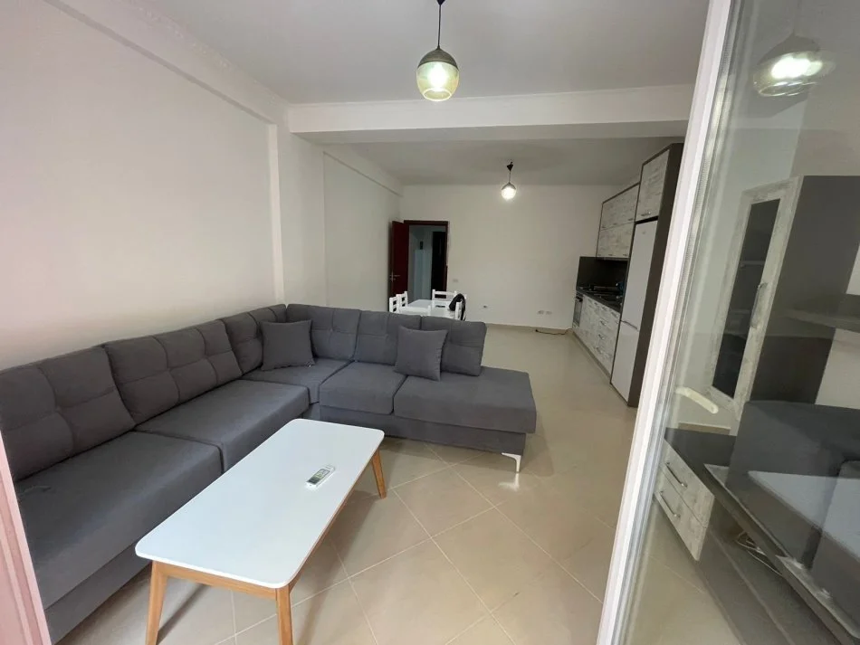 Tirane, jepet me qera apartament 2+1+Ballkon Kati 2, 100 m² 530 € (Astir te Bar Artisti)