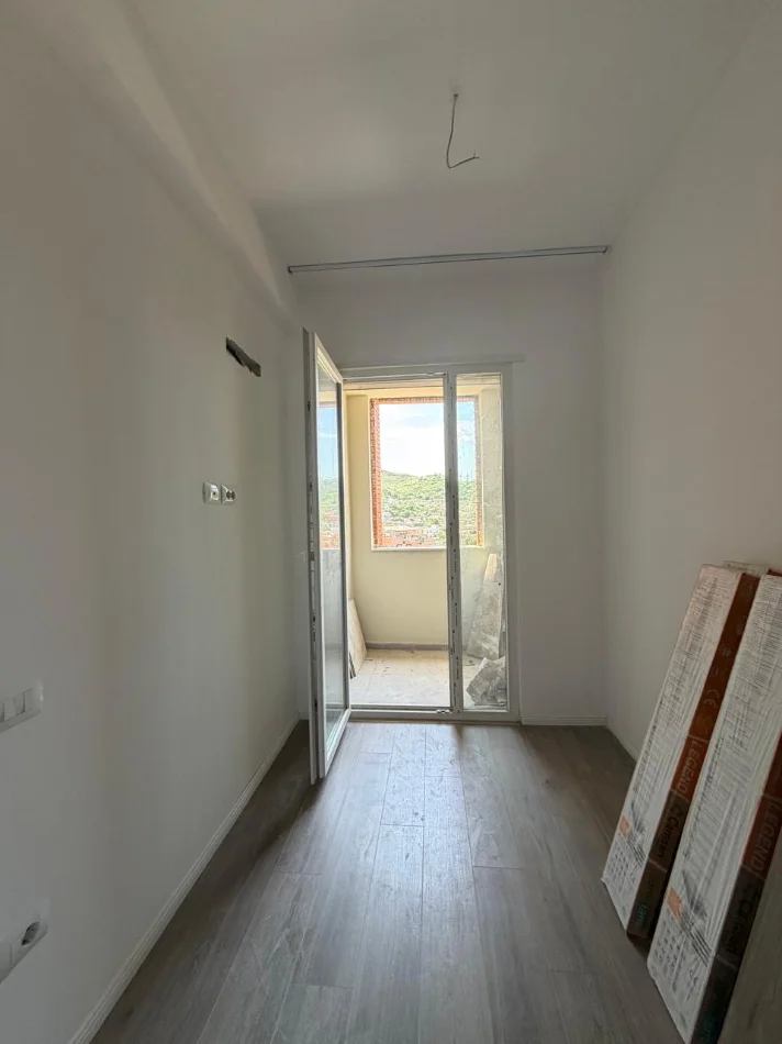Tirane, shitet apartament 2+1 Kati 7, 97 m² 190.000 € (Golden park)