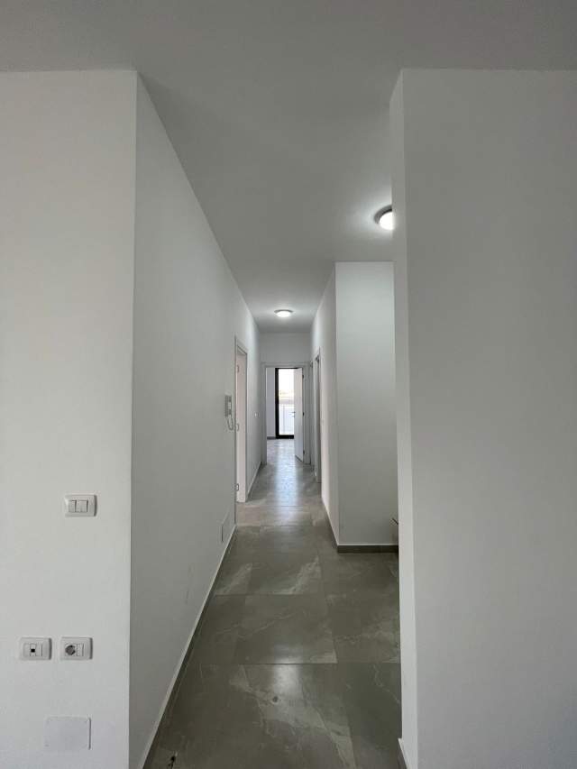Tirane, jepet me qera apartament 3+1+A+BLK Kati 2, 127 m² 400 Euro