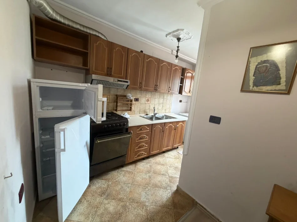 Tirane, jepet me qera 1+1 Kati 5, 70 m² 500 € (Myslym Shyri)