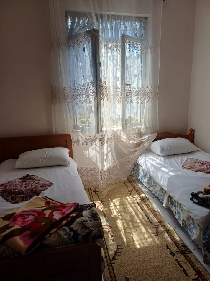 Tirane, jepet me qera garsonier 1+1 Kati 1, 30 m² 35.000  lek