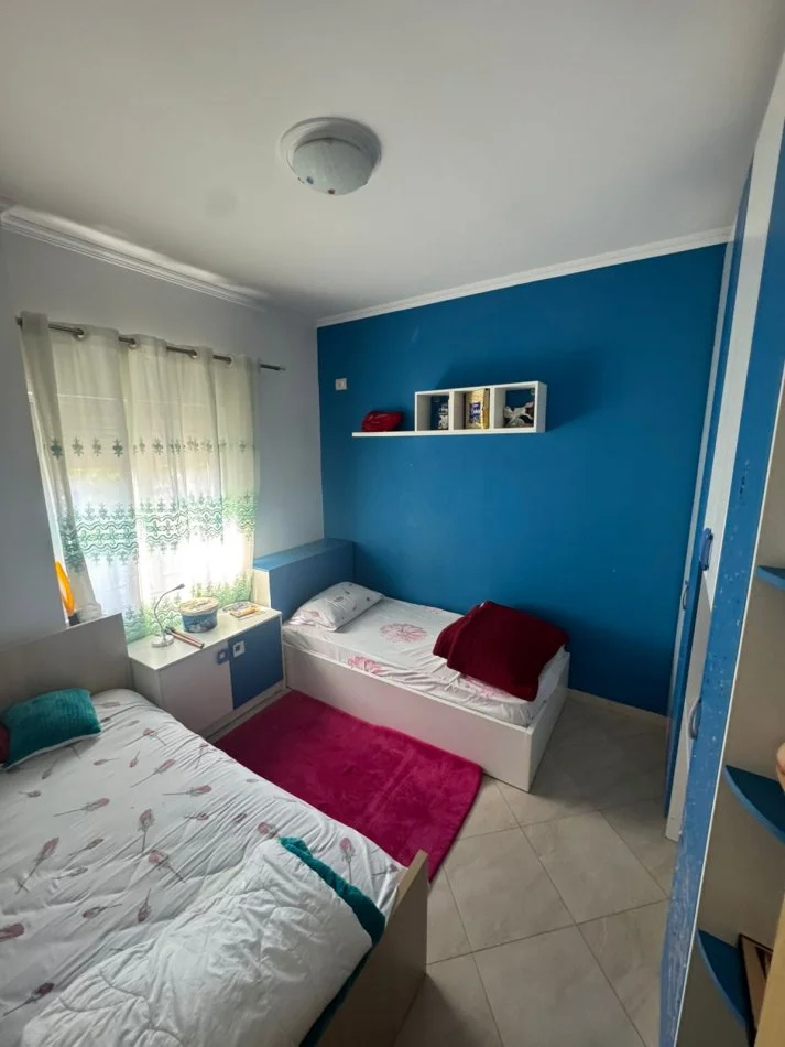 Tirane, jepet me qera apartament 1+1 , 135.000 € (Fresk,Rruga Dajtit)