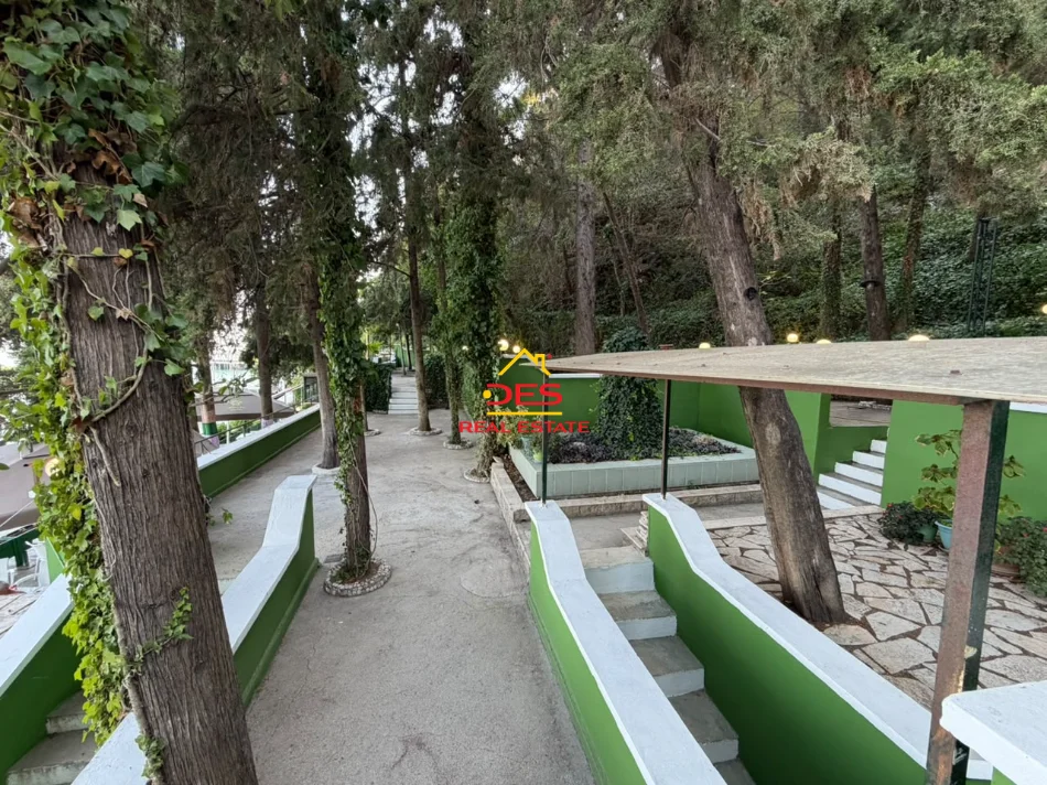 Vlore, jepet me qera bar-resorant Kati 0, 2.000 € (Rruga Aleksandër Moisu)