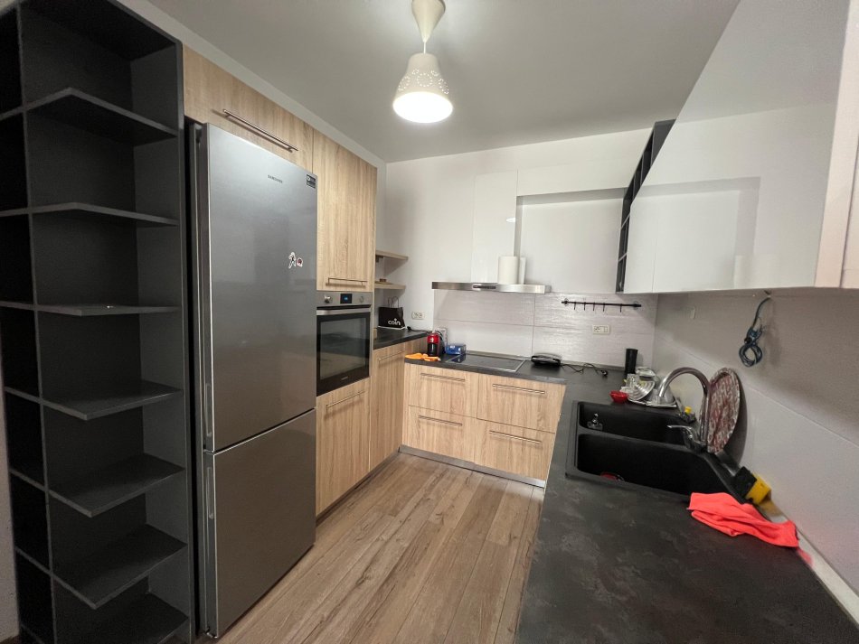 Tirane, shitet apartament 2+1 , (Rruga Don Bosko)