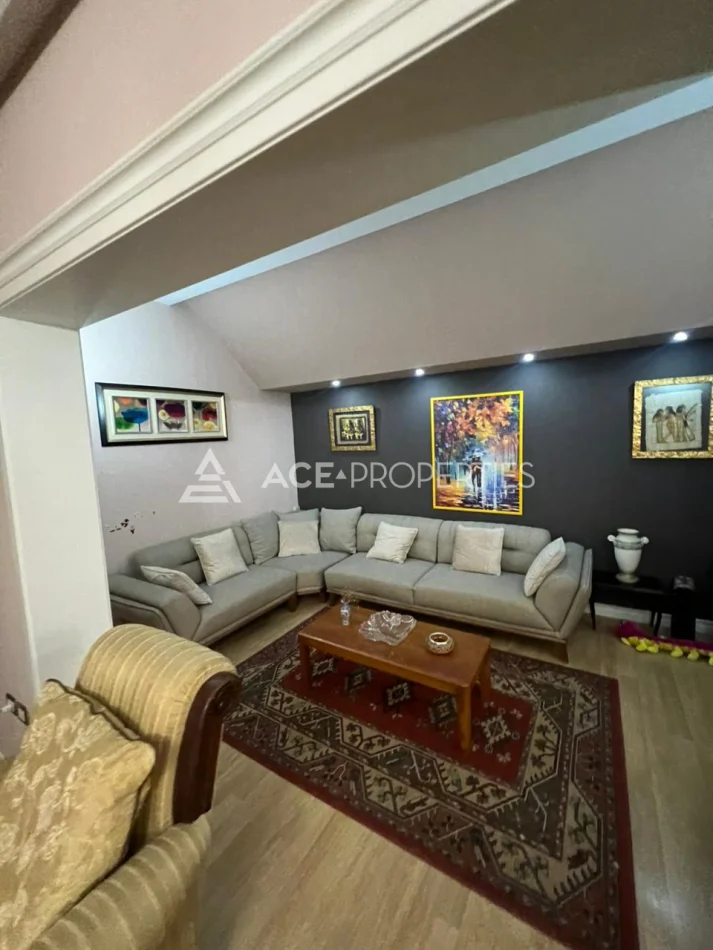 Durres, jepet me qera apartament duplex 3+1 Kati 7, 1.000 € 