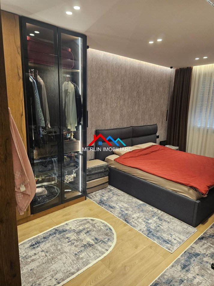 Tirane, jepet me qera apartament 2+1+Ballkon Kati 5, 113 m² 675 € (RRUGA MIKEL MARULI ,ASTIR)