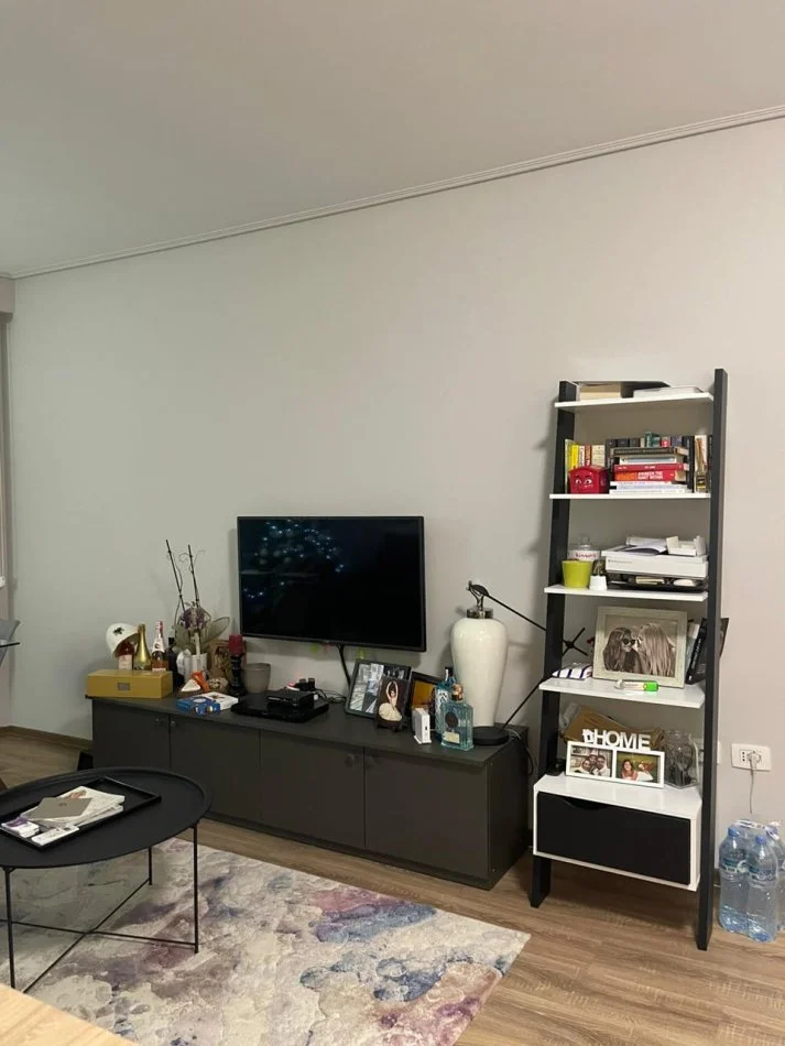 Tirane, jepet me qera apartament 2+1 Kati 4, 120 m² 800 € 