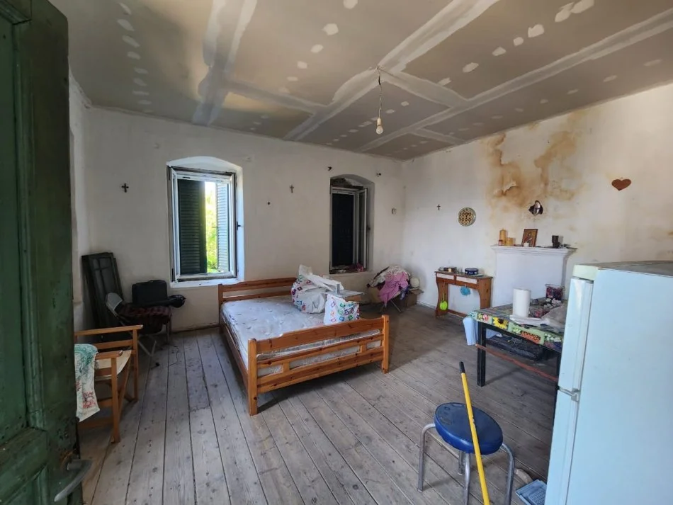 Dhermi - Palase, shitet shtepi 2 Katshe, 80 m² me Oborr 300m2, 260.000 € (Dhermi)