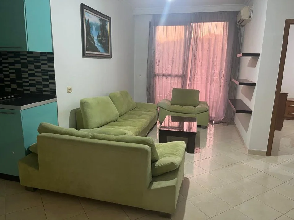 Tirane, jepet me qera apartament 2+1+Aneks+Ballkon Kati 6, 95 m² 400 € (Besim allla)