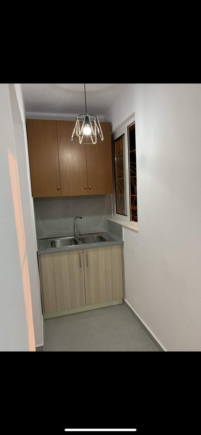 Tirane, jepet me qera apartament 2+1 Kati 2, 70 m² 350 Euro (Rruga Bardhyl)