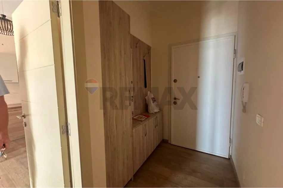 Tirane, jepet me qera apartament 2+1 Kati 2, 88 m² 700 € 