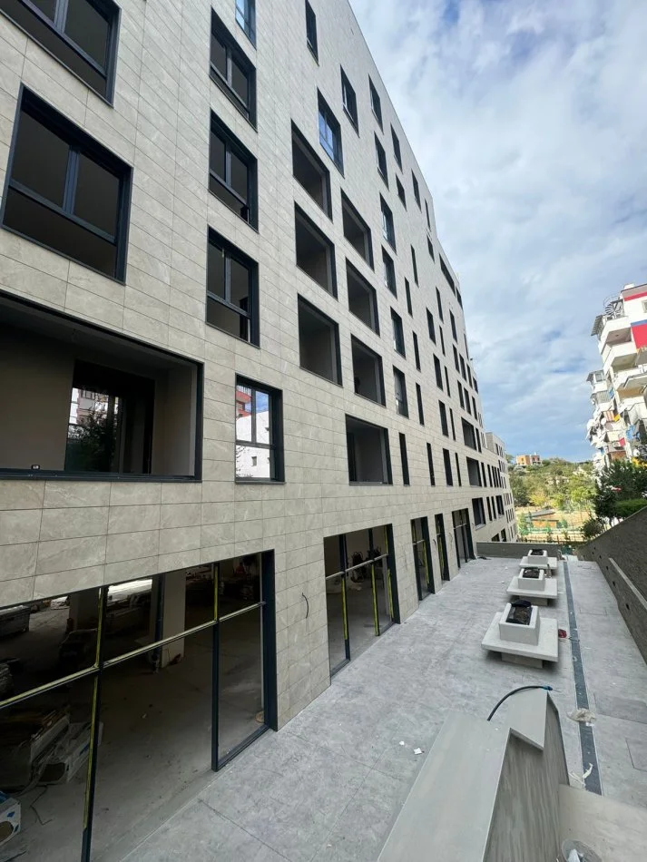 Tirane, shitet apartament 2+1 Kati 3, 102 m² 183.000 € (Kopshti Zoologjik)