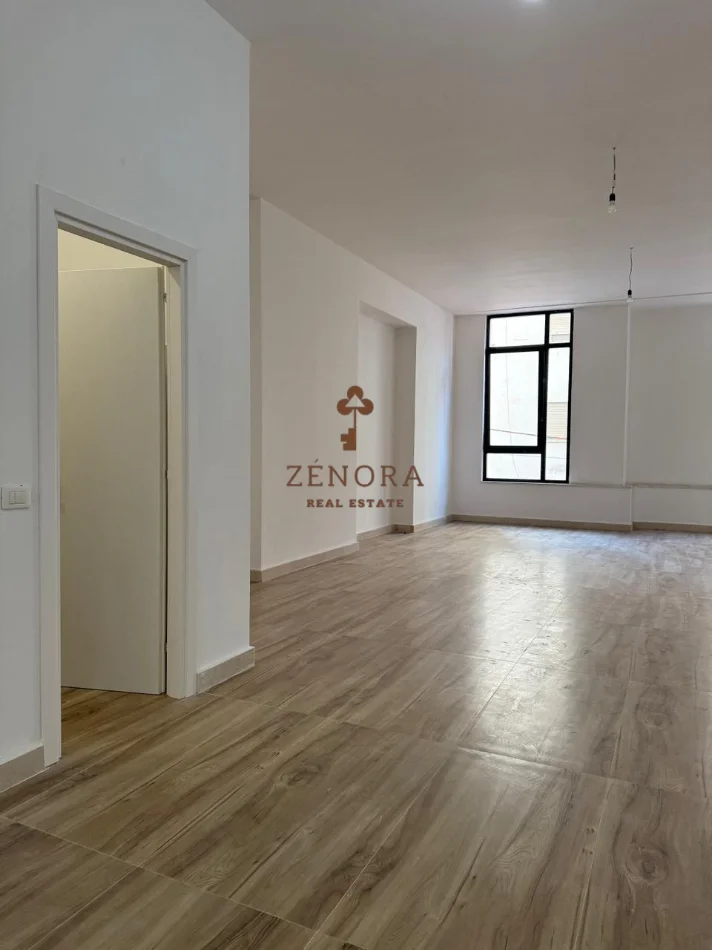 Tirane, jepet me qera zyre , 154 m² 2.600 € (Mine Peza)