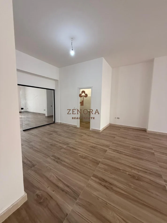 Tirane, jepet me qera zyre , 154 m² 2.600 € (Mine Peza)
