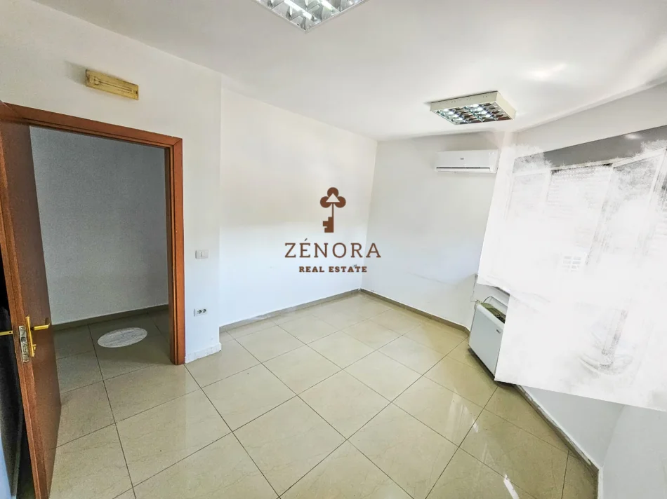 Tirane, jepet me qera zyre Kati 5, 300 m² 2.600 € (Selvia)