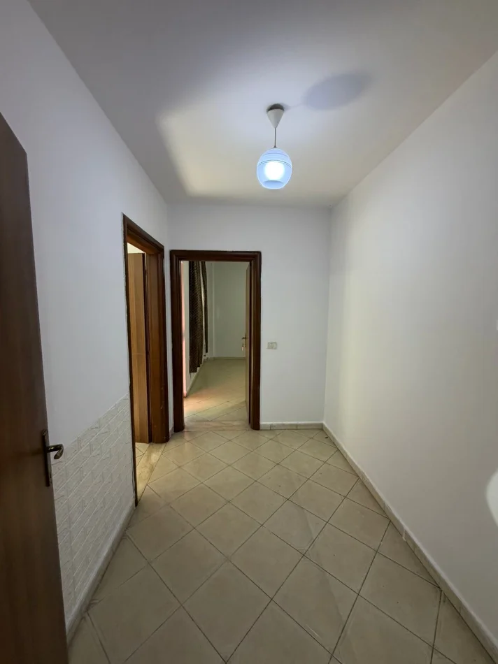 Tirane, shitet apartament 2+1+Ballkon Kati 2, 95 m² 115.000 € (Apartament 2+1 Per Shitje Casa Italia Me Hipoteke Okazion)
