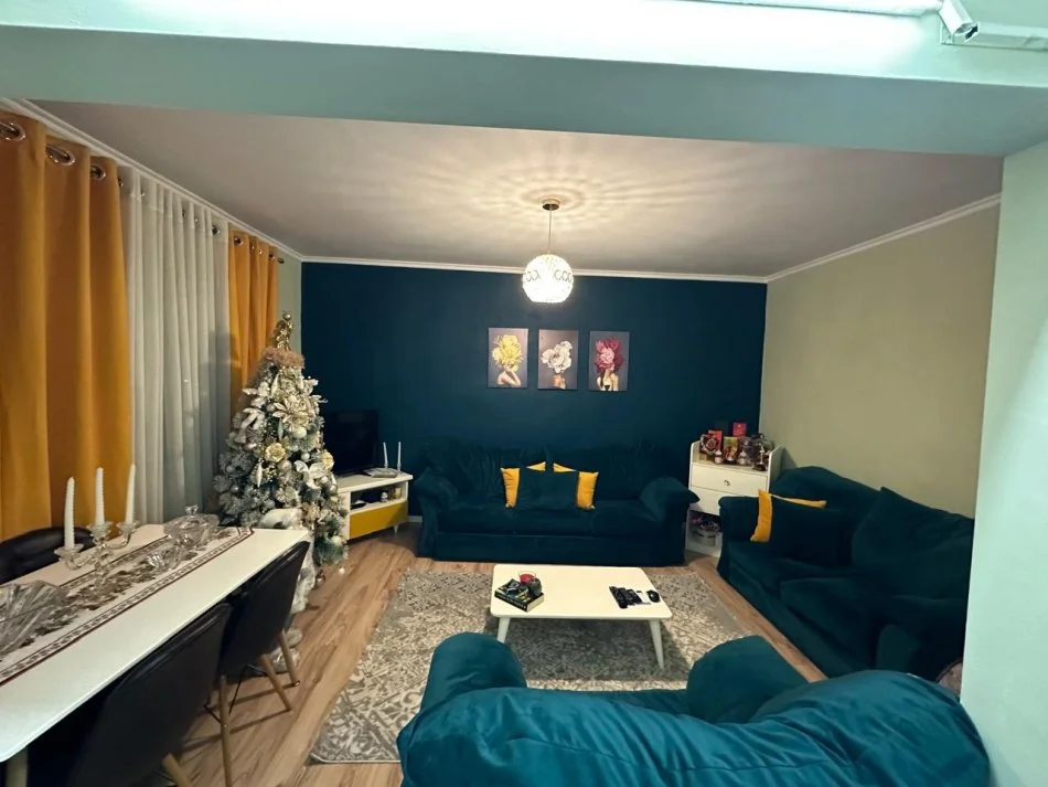 Tirane, shitet apartament 1+1 Kati 5, 63 m² 108.000 € (tek Ish Parku)