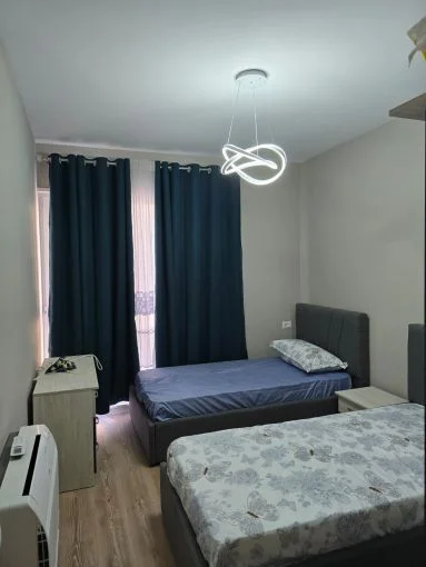 Tirane, jepet me qera apartament 2+1 Kati 3, 85 m² 500 € (Tek UNIVERS CITY)