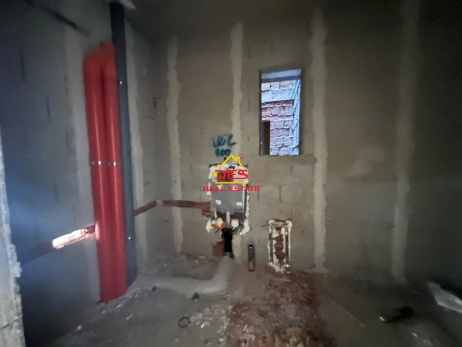 Vlore, shitet apartament 2+1+Ballkon Kati 3, 87 m² (Rruga Aleksandër Moisiu)