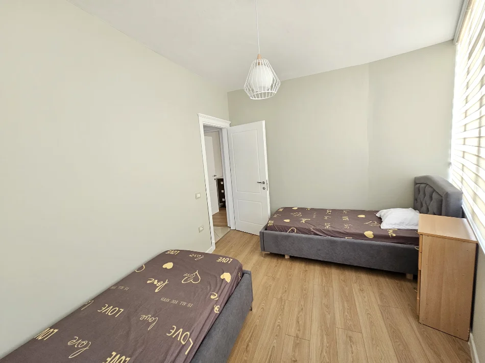 Tirane, jepet me qera apartament 2+1+Ballkon Kati 2, 90 m² 720 € (Rruga haxhi hysen dalliu)
