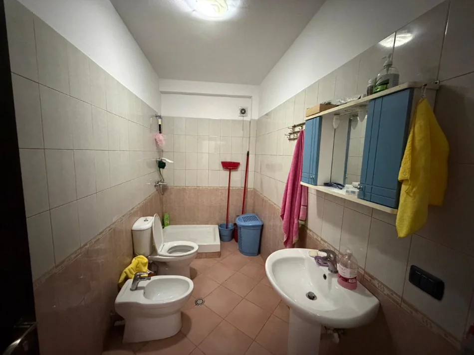 Tirane, shitet apartament 2+1+Ballkon Kati 6, 104 m² 150.000 € 