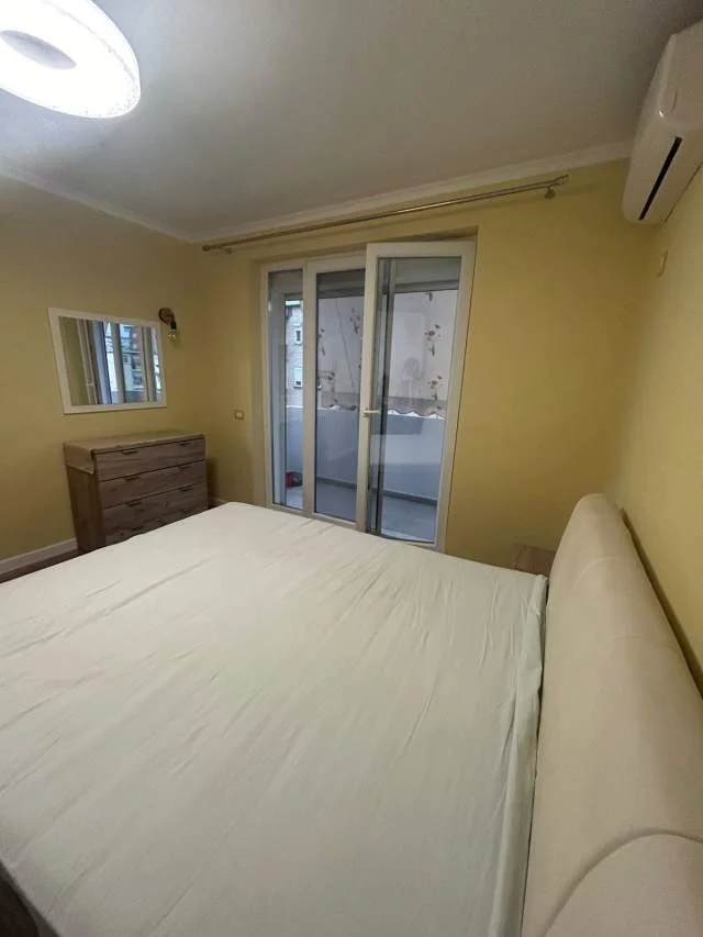 Tirane, jap me qera apartament 1+1+BLK Kati 4, 56 m² 400 Euro (Rruga Arkitekt Kasemi)