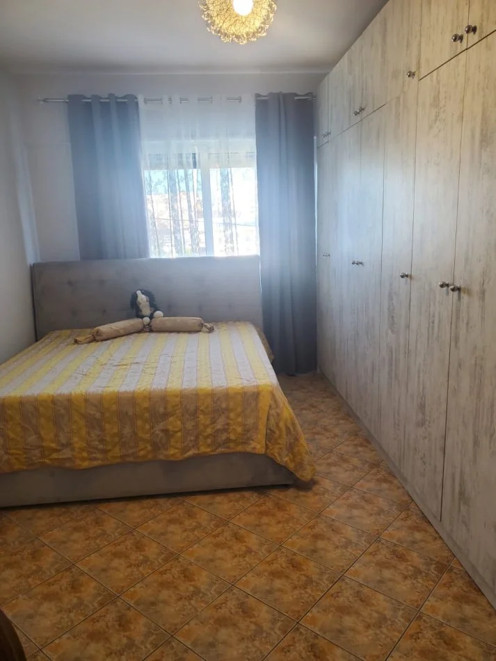 Tirane, jepet me qera apartament 2+1 Kati 3, 110 m² 650 € (Rruga don bosko)